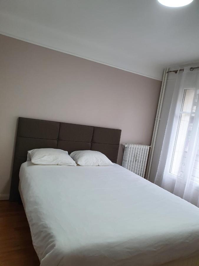 Bel Appartement 2 Pieces, Sortie De Metro Ligne 8 Charenton-le-Pont Bagian luar foto