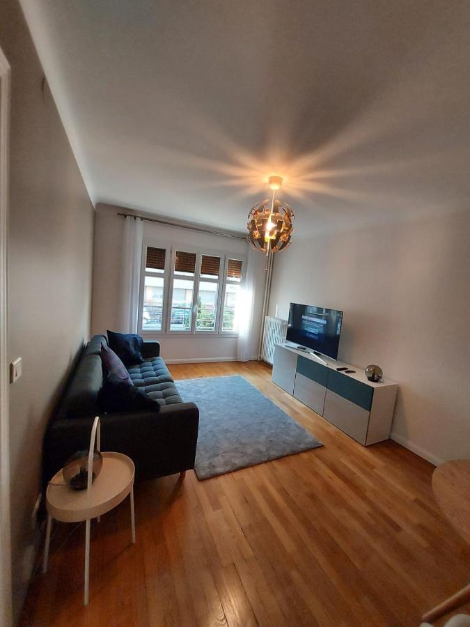 Bel Appartement 2 Pieces, Sortie De Metro Ligne 8 Charenton-le-Pont Bagian luar foto