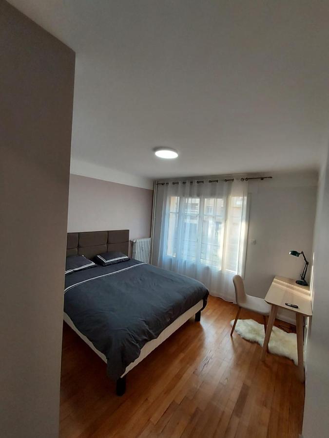 Bel Appartement 2 Pieces, Sortie De Metro Ligne 8 Charenton-le-Pont Bagian luar foto