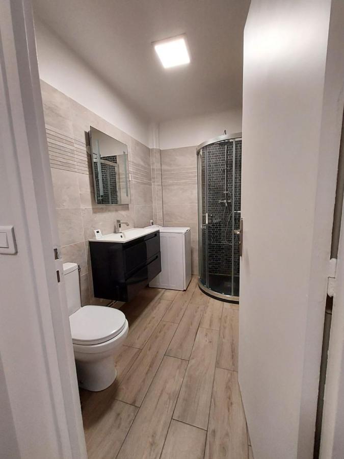 Bel Appartement 2 Pieces, Sortie De Metro Ligne 8 Charenton-le-Pont Bagian luar foto